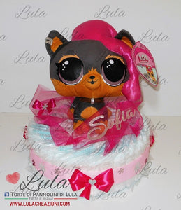 Torta di pannolini pampers Lula Creazioni con peluche LOL pets femmina. Cane cagnolino cucciolo Idea regalo per nascita, battesimo o baby shower rosa. personalizzata nome bimba. Utile originale sconto. Spedizioni shop 