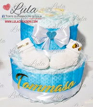 Carica l&#39;immagine nel visualizzatore di Gallery, torta di pannolini pampers lula creazioni con calzini personalizzati nome dedica impronte piedini. idea regalo utile particolare nascita battesimo baby shower. spedizioni italia shop online
