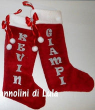 Carica l&#39;immagine nel visualizzatore di Gallery, Calza Natale personalizzata con nome dedica rosso  brillantini famiglia Epifania befana idea regalo bimbo bimba bambina bambino Lula Creazioni
