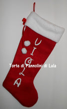 Carica l&#39;immagine nel visualizzatore di Gallery, Calza Natale personalizzata con nome dedica rosso famiglia Epifania befana idea regalo bimbo bimba bambina bambino Lula Creazioni
