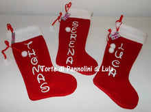 Carica l&#39;immagine nel visualizzatore di Gallery, Calza Natale personalizzata con nome dedica rosso famiglia Epifania befana idea regalo bimbo bimba bambina bambino Lula Creazioni
