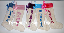 Carica l&#39;immagine nel visualizzatore di Gallery, Calza Natale personalizzata nome dedica fucsia rosa azzurro blu rosso brillantini famiglia Epifania befana idea regalo bimbo bimba bambina bambino Lula Creazioni
