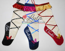 Carica l&#39;immagine nel visualizzatore di Gallery, Calza befana Natale epifania Lula Creazioni ballerina scarpetta farfalla velluto fucsia blu nero rosso oro nome personalizzato peluche idea regalo natalizia lei ragazza danza ballo femmina
