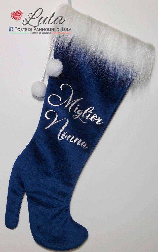 Calza befana Natale epifania Lula Creazioni stivale tacco pon pon velluto blu nome personalizzato peluche idea regalo natalizia lei ragazza donna moda mamma nonna