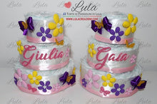 Carica l&#39;immagine nel visualizzatore di Gallery, Torte di Pannolini di Lula Creazioni - igiene Sicurezza Qualità - Pampers fiori farfalla bouquet allegra primavera colorata personalizzabile fucsia celeste azzurra maschio femmina idea regalo gravidanza nascita battesimo baby shower neonato bella utile originale shop online spedizioni italia ancona personalizzabile
