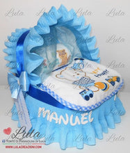 Carica l&#39;immagine nel visualizzatore di Gallery, Torta di pannolini CULLA - carrozzina piccola + bavaglino azzurro celeste blu maschio rosa femmina Lula Creazioni idea regalo utile originale nascita battesimo baby shower shop online spedizioni italia ancona pampers bella
