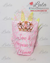 Carica l&#39;immagine nel visualizzatore di Gallery, Torta di Pannolini di Lula Creazioni - bouquet fiori calle con body personalizzato dedica nome idea regalo nascita pampers battesimo baby shower bavaglino femmina rosa bella utile originale shop online spedizioni italia ancona
