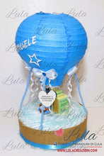 Carica l&#39;immagine nel visualizzatore di Gallery, torta di pannolini mongolfiera bavaglino calzini minnie topolino idea regalo nascita battesimo baby shower particolare utile pampers baby dry bella shop online spedizioni italia ancona milano torino maschio femmina rosa azzurro prodotti igiene
