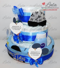 Carica l&#39;immagine nel visualizzatore di Gallery, Torta di pannolini + Regalini TOPOLINO / MINNIE - Torte di Pannolini di Lula Minnie Topolino Pampers personalizzabile fucsia celeste azzurra maschio femmina rosa verde idea regalo gravidanza nascita battesimo baby shower neonato bella utile originale shop online spedizioni italia ancona personalizzabile calzini bavaglino personalizzato nome prodotti igiene biberon ciuccio copertina
