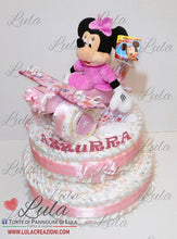 Carica l&#39;immagine nel visualizzatore di Gallery, Torta di pannolini Pampers Lula Creazioni aereo femmina rosa Minnie peluche idea regalo nascita battesimo baby shower particolare bella gravidanza shop online spedizioni italia ancona torino milano
