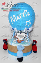 Carica l&#39;immagine nel visualizzatore di Gallery, Torte di pannolini di Lula Creazioni - Mongolfiera personalizzabile Re leone Simba azzurra maschio gravidanza pampers utile bella originale bavaglino shop online spedizioni italia ancona idea regalo baby shower nascita battesimo neonato topolino
