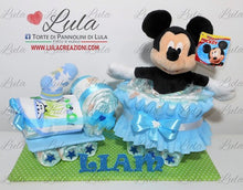 Carica l&#39;immagine nel visualizzatore di Gallery, Torta di pannolini TRENINO con 1 vagone. Pampers Baby Dry confezionati per la massima igiene. Idea regalo personalizzabile con nome, bella, utile e originale per nascita, battesimo, baby shower, party premaman. Shop online, spedizioni in tutta Italia. Lula Creazioni Ancona topolino minnie
