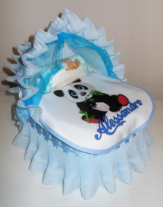 Torta di pannolini CULLA carrozzina + Bavaglino personalizzato nome dedica - Torte di Pannolini di Lula idea regalo bella utile originale pampers gravidanza nascita baby shower battesimo maschio femmina azzurro celeste rosa blu fucsia. shop online spedizioni italia ancona panda