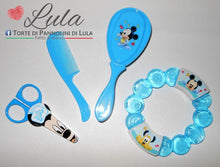 Carica l&#39;immagine nel visualizzatore di Gallery, Torta di Pannolini SCRIGNO - Lula Creazioni - pettine spazzola forbici gioco dentizione massaggiagengive Disney  Topolino maschio azzurro idea regalo gravidanza nascita battesimo baby shower neonato bella utile originale shop online spedizioni italia ancona
