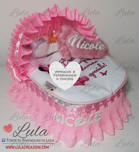 Torta di pannolini CULLA + Bavaglino personalizzato piedino nome - Torte di Pannolini di Lula creazioni idea regalo bella utile originale nascita battesimo baby shower gravidanza pampers shop online spedizioni italia ancona femmina rosa