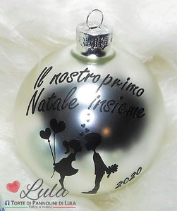 palline di natale decorazioni personalizzate immagine il nostro primo natale insieme bacio romantica love cuore amore nome Lula Creazioni idea regalo Natale lei lui maschio femmina ragazza love bacio romantica