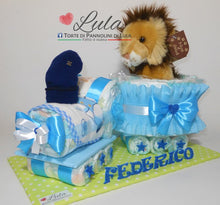 Carica l&#39;immagine nel visualizzatore di Gallery, Torta di pannolini TRENINO con 1 vagone. Pampers Baby Dry confezionati per la massima igiene. Idea regalo personalizzabile con nome, bella, utile e originale per nascita, battesimo, baby shower, party premaman. Shop online, spedizioni in tutta Italia. Lula Creazioni Ancona prodotti igiene bagno
