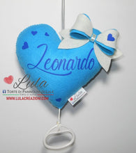 Carica l&#39;immagine nel visualizzatore di Gallery, Torte di Pannolini di Lula Creazioni - Carillon personalizzabile nome dedica- hand made - cuore fiocco azzurro blu celeste maschio
