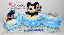 Carica l&#39;immagine nel visualizzatore di Gallery, Torta di pannolini di Lula Creazioni treno trenino peluche Minnie Topolino Pampers personalizzabile fucsia celeste azzurra maschio femmina rosa verde idea regalo gravidanza nascita battesimo baby shower neonato bella utile originale shop online spedizioni italia ancona personalizzabile
