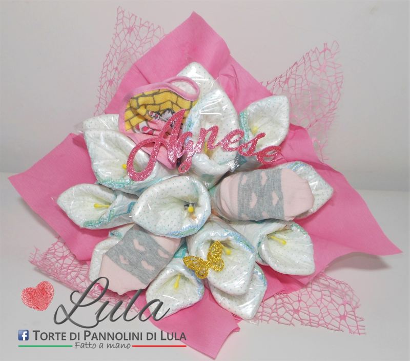 Torte di Pannolini di Lula Creazioni - Fiori Bouquet idea regalo nascita battesimo baby shower femmina rosa gravidanza pampers utile bella originale bavaglino shop online spedizioni italia ancona