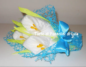 Torta di Pannolini di Lula Creazioni - bouquet fiori calle idea regalo nascita pampers battesimo baby shower bavaglino maschio azzurro bella utile originale shop online spedizioni italia ancona