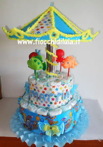 Torta di pannolini Lula Creazioni Giostra Pampers idea regalo nascita battesimo baby shower maschio femmina gravidanza pampers utile bella originale bavaglino shop online spedizioni italia ancona