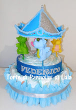 Carica l&#39;immagine nel visualizzatore di Gallery, Torta di pannolini Lula Creazioni Giostra Pampers idea regalo nascita battesimo baby shower maschio femmina gravidanza pampers utile bella originale bavaglino shop online spedizioni italia ancona
