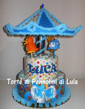 Carica l&#39;immagine nel visualizzatore di Gallery, Torta di pannolini Lula Creazioni Giostra Pampers idea regalo nascita battesimo baby shower maschio femmina gravidanza pampers utile bella originale bavaglino shop online spedizioni italia ancona
