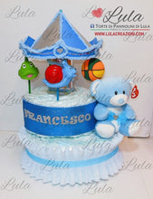 Carica l&#39;immagine nel visualizzatore di Gallery, Torta di pannolini Lula Creazioni Giostra Pampers idea regalo nascita battesimo baby shower maschio femmina giostra peluche azzurro maschio
