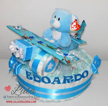 Carica l&#39;immagine nel visualizzatore di Gallery, Torta di pannolini Lula Creazioni Pampers aereo peluche maschio azzurro celeste idea regalo bella utile originale nascita neonato battesimo baby shower gravidanza shop online spedizioni italia ancona
