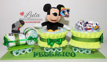 Carica l&#39;immagine nel visualizzatore di Gallery, Torta di pannolini di Lula Creazioni treno trenino peluche Minnie Topolino Pampers personalizzabile fucsia celeste azzurra maschio femmina rosa verde idea regalo gravidanza nascita battesimo baby shower neonato bella utile originale shop online spedizioni italia ancona personalizzabile
