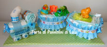 Carica l&#39;immagine nel visualizzatore di Gallery, Torta di pannolini Pampers Treno Lula Creazioni peluche trenino azzurro maschio idea regalo nascita battesimo baby shower originale utile idea regalo gravidanza nascita battesimo baby shower neonato bella utile originale shop online spedizioni italia ancona
