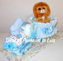 Carica l&#39;immagine nel visualizzatore di Gallery, Torta di pannolini Pampers Treno Lula Creazioni peluche trenino azzurro maschio idea regalo nascita battesimo baby shower originale utile leone gravidanza neonato bella shop online spedizioni italia ancona
