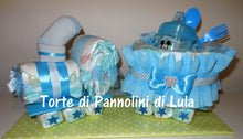 Carica l&#39;immagine nel visualizzatore di Gallery, Torta di pannolini Pampers Treno Lula Creazioni peluche trenino azzurro maschio topolino idea regalo nascita battesimo baby shower originale utile gravidanza neonato bella shop online spedizioni italia ancona
