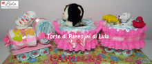 Carica l&#39;immagine nel visualizzatore di Gallery, Torta di pannolini Pampers Treno Lula Creazioni peluche trenino rosa femmina idea regalo nascita battesimo baby shower originale utile idea regalo gravidanza nascita battesimo baby shower neonato bella utile originale shop online spedizioni italia ancona
