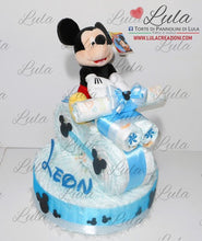 Carica l&#39;immagine nel visualizzatore di Gallery, Torta di pannolini lulacreazioni pampers. idea regalo nascita battesimo baby shower shop online spedizioni italia. moto grande peluche topolino
