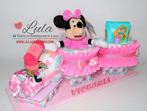 Torta di pannolini di Lula Creazioni treno trenino peluche Minnie Topolino Pampers personalizzabile fucsia celeste azzurra maschio femmina rosa verde idea regalo gravidanza nascita battesimo baby shower neonato bella utile originale shop online spedizioni italia ancona personalizzabile