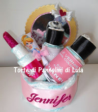 Carica l&#39;immagine nel visualizzatore di Gallery, Torte di Pannolini Lula Creazioni  Composizione particolare bella idea regalo nascita battesimo femmina rosa elegante trousse smalto bavaglino personalizzato gravidanza neonato bella shop online spedizioni italia ancona
