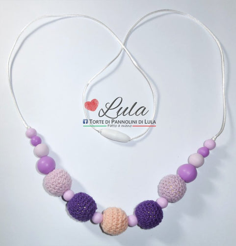 Torte di Pannolini di Lula Creazioni - Collana allattamento massaggiagengive dentizione silicone uncinetto lilla viola rosa