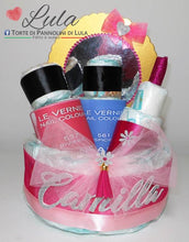 Carica l&#39;immagine nel visualizzatore di Gallery, Torte di Pannolini di Lula Creazioni -  Composizione particolare bella idea regalo nascita battesimo festa futura mamma femmina rosa elegante trousse smalto rossetto gravidanza neonato bella shop online spedizioni italia ancona
