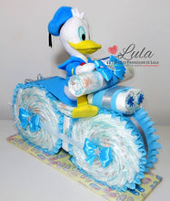 Carica l&#39;immagine nel visualizzatore di Gallery, Torte di Pannolini di Lula Creazioni - MOTO grande + Paperino - azzurro maschio Torte di pannolini di Lula Creazioni Moto peluche Minnie Topolino Pampers personalizzabile fucsia celeste azzurra maschio femmina rosa idea regalo gravidanza nascita battesimo baby shower neonato bella utile originale shop online spedizioni italia ancona
