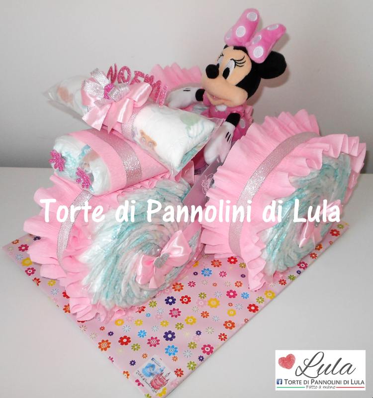 Torte di pannolini Lula Creazioni - Triciclo Pampers Minnie rosa femmina regalo nascita battesimo festa futura mamma gravidanza neonato bella shop online spedizioni italia ancona