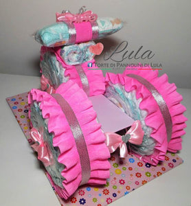 Torte di pannolini Lula Creazioni - Triciclo Pampers particolare rosa femmina regalo nascita battesimo festa futura mamma gravidanza neonato bella shop online spedizioni italia ancona