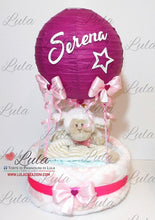 Carica l&#39;immagine nel visualizzatore di Gallery, Torte di pannolini di Lula Creazioni - Mongolfiera personalizzabile doudou rosa femmina gravidanza pampers utile bella originale bavaglino shop online spedizioni italia ancona
