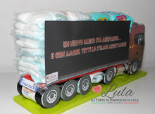 Carica l&#39;immagine nel visualizzatore di Gallery, Torte di pannolini di Lula Creazioni - baby camionista - Pampers - cisterna  autobotte camion  tir autotreno
