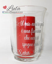 Carica l&#39;immagine nel visualizzatore di Gallery, Vaso con candela dedica personalizzata nomi dedica personalizzata amore idea regalo san valentino natale anniversario lei ragazza
