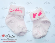 Carica l&#39;immagine nel visualizzatore di Gallery, calzini personalizzati rosa femmina nome idea regalo per torta di pannolini per nascita battesimo baby shower shop online spedizioni italia

